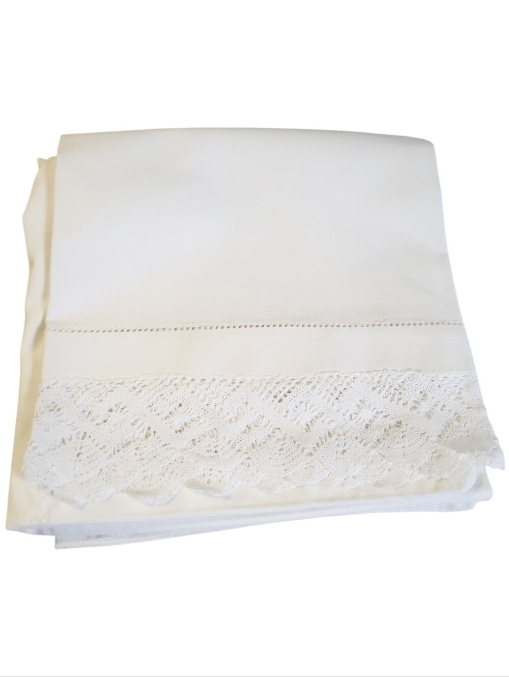 Reserved Listing 2 Sets / 4 Pillowcases - Picture 3 of 4